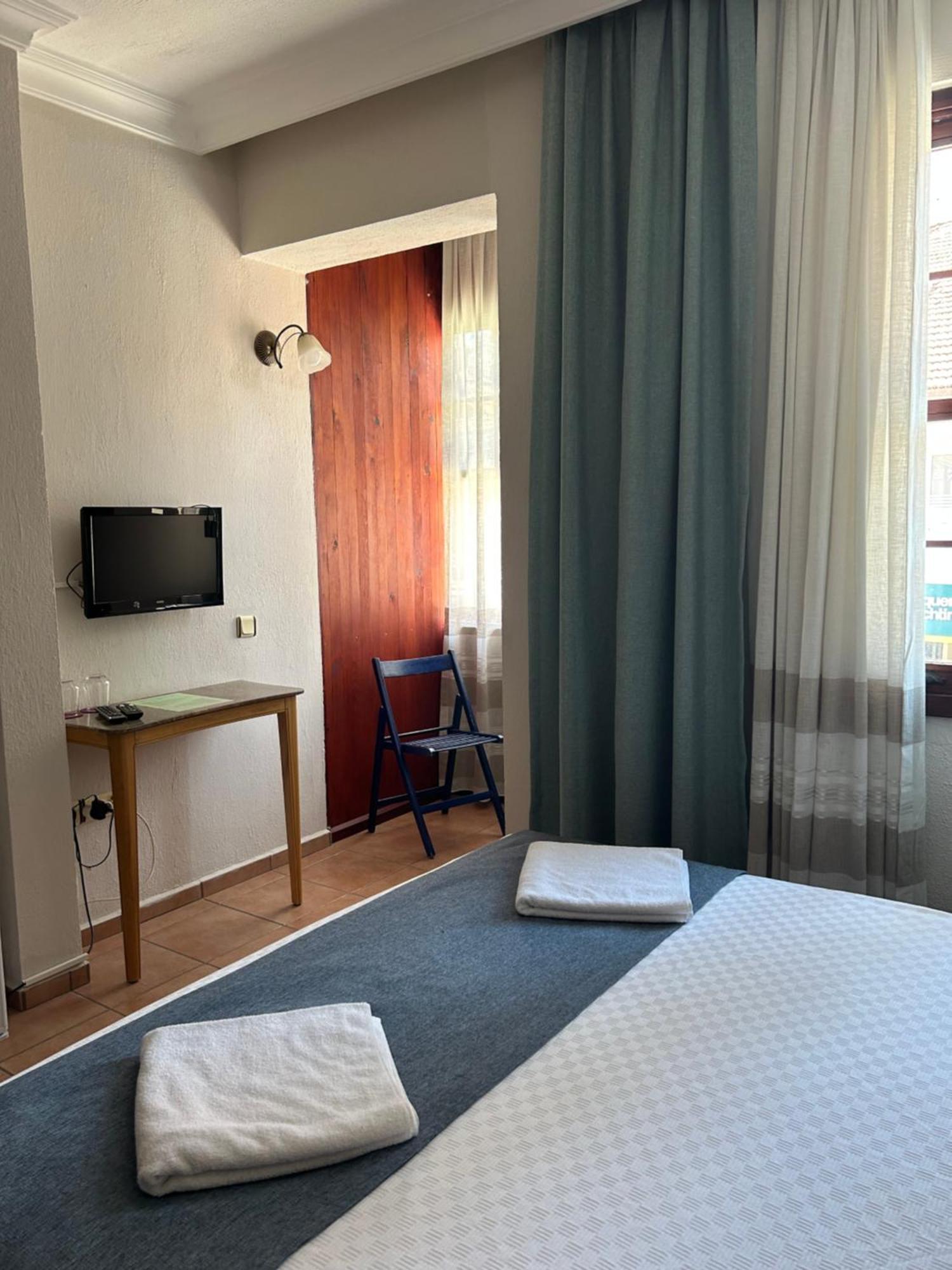 Villa Danlin Hotel Гьочек Екстериор снимка