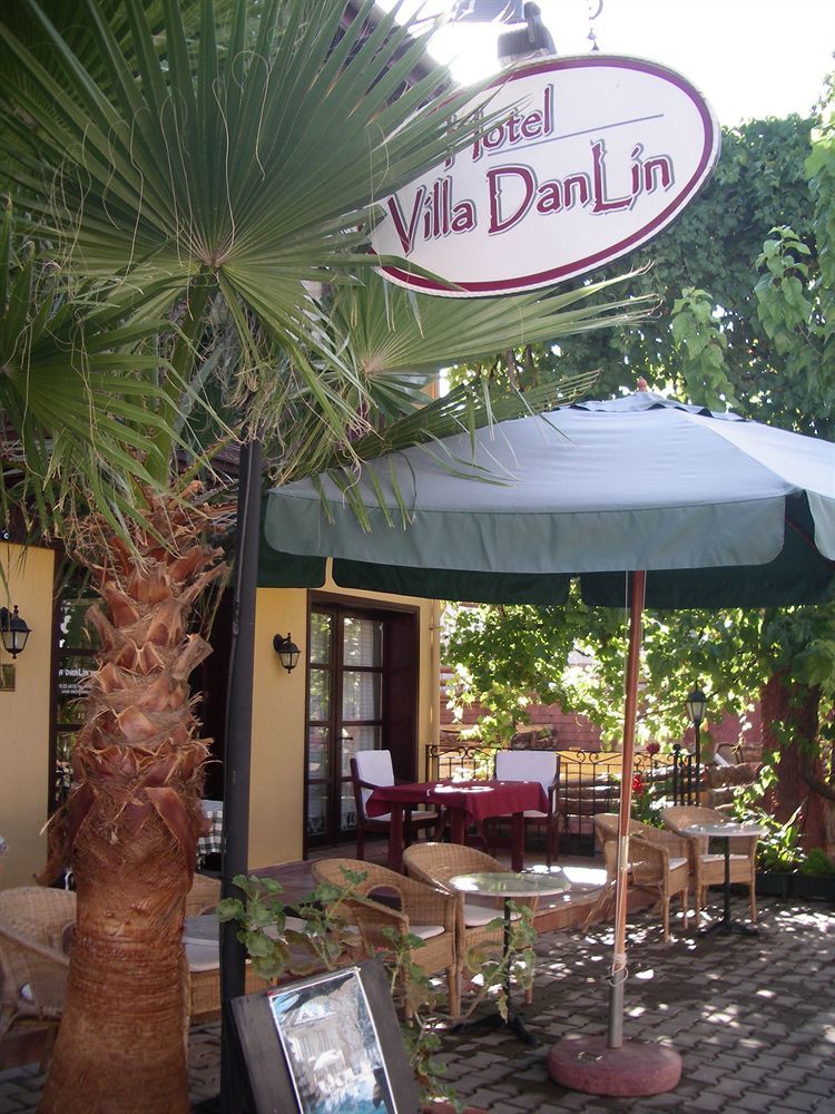 Villa Danlin Hotel Гьочек Екстериор снимка