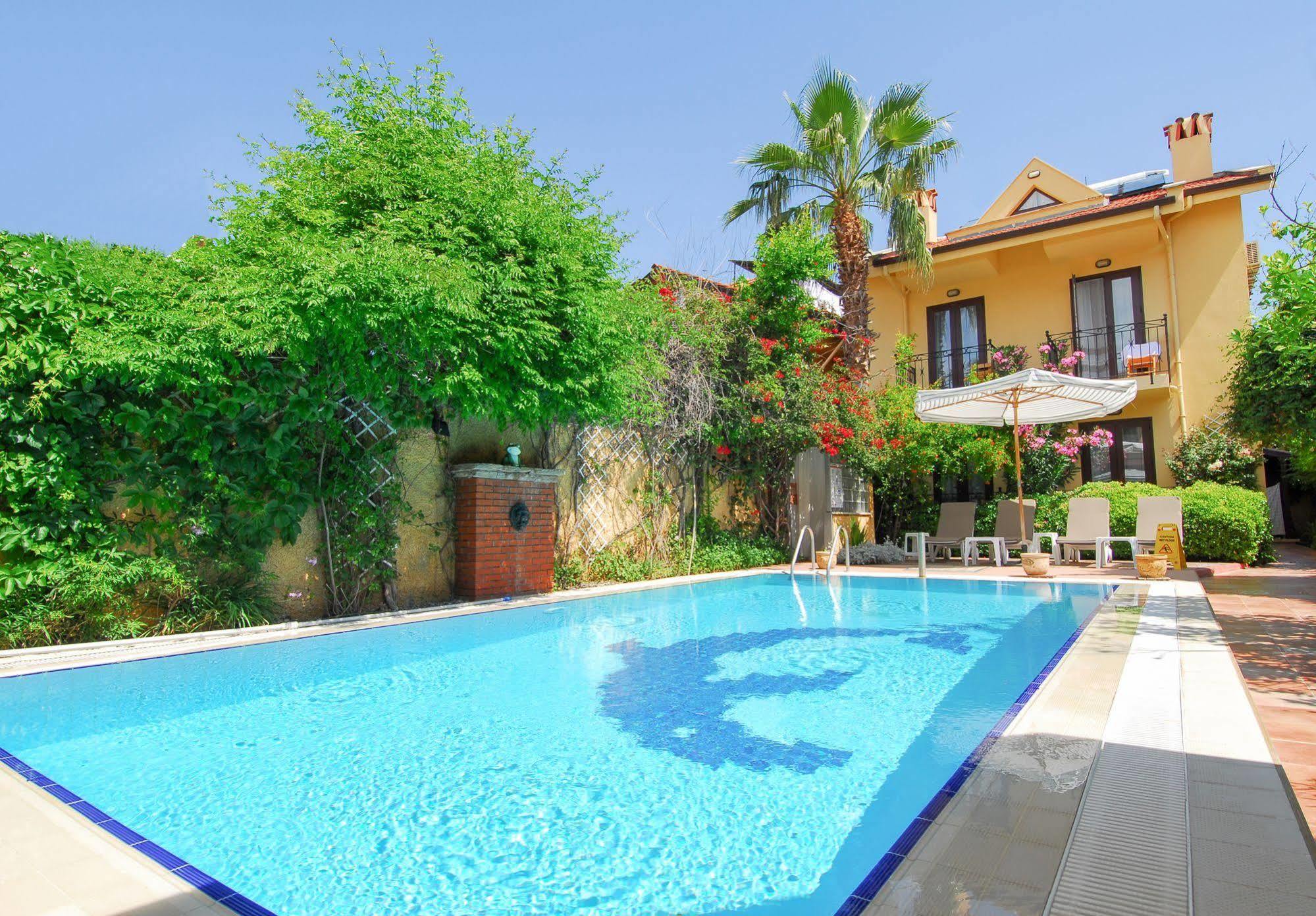Villa Danlin Hotel Гьочек Екстериор снимка