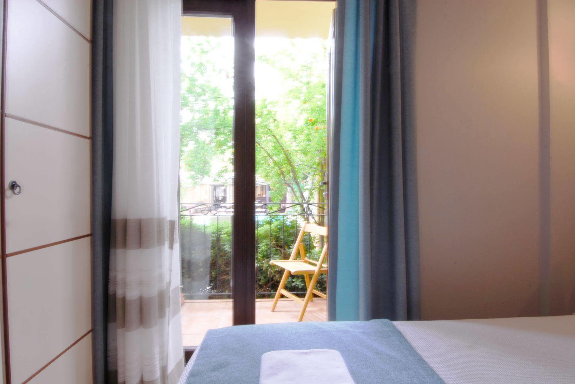 Villa Danlin Hotel Гьочек Екстериор снимка