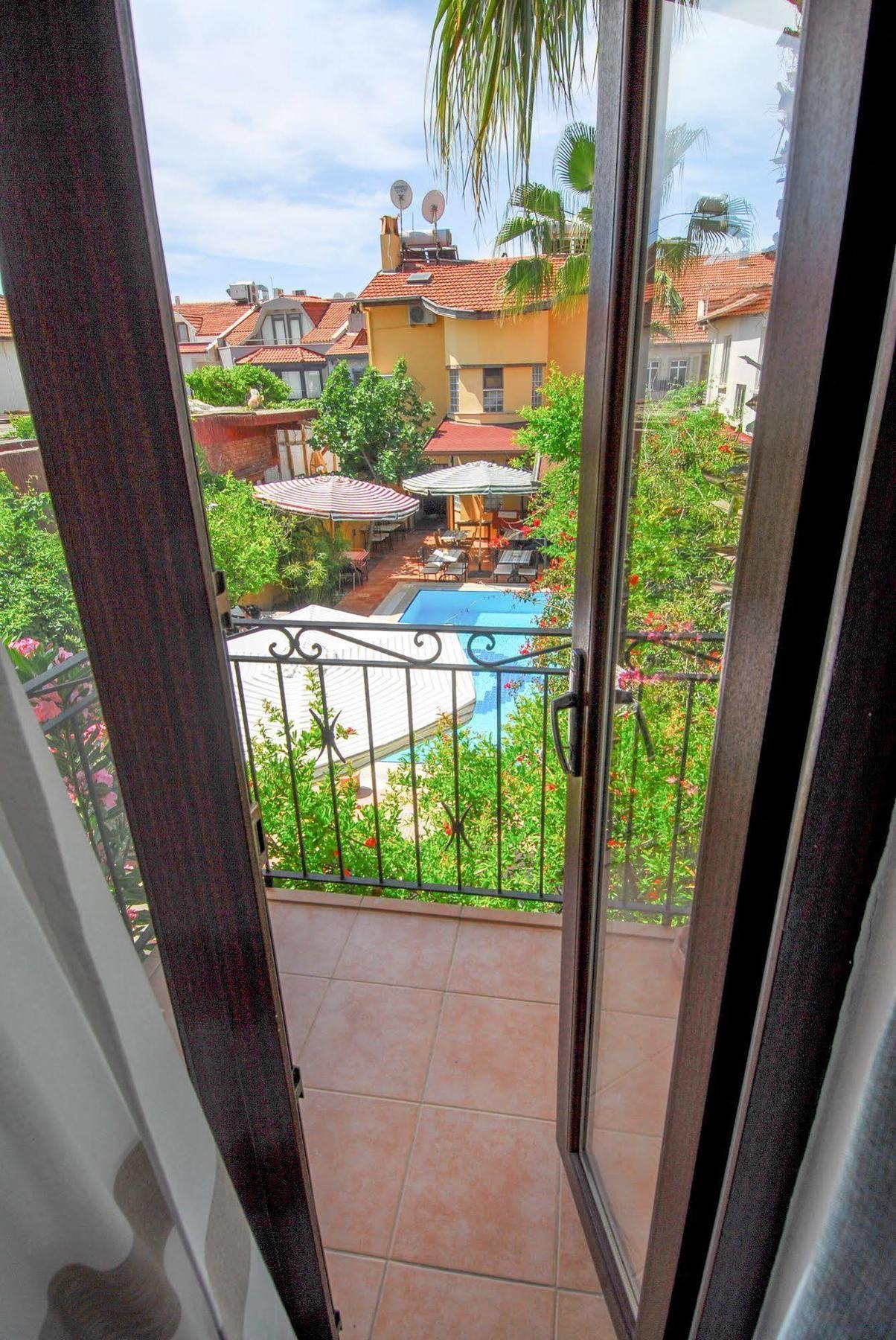 Villa Danlin Hotel Гьочек Екстериор снимка